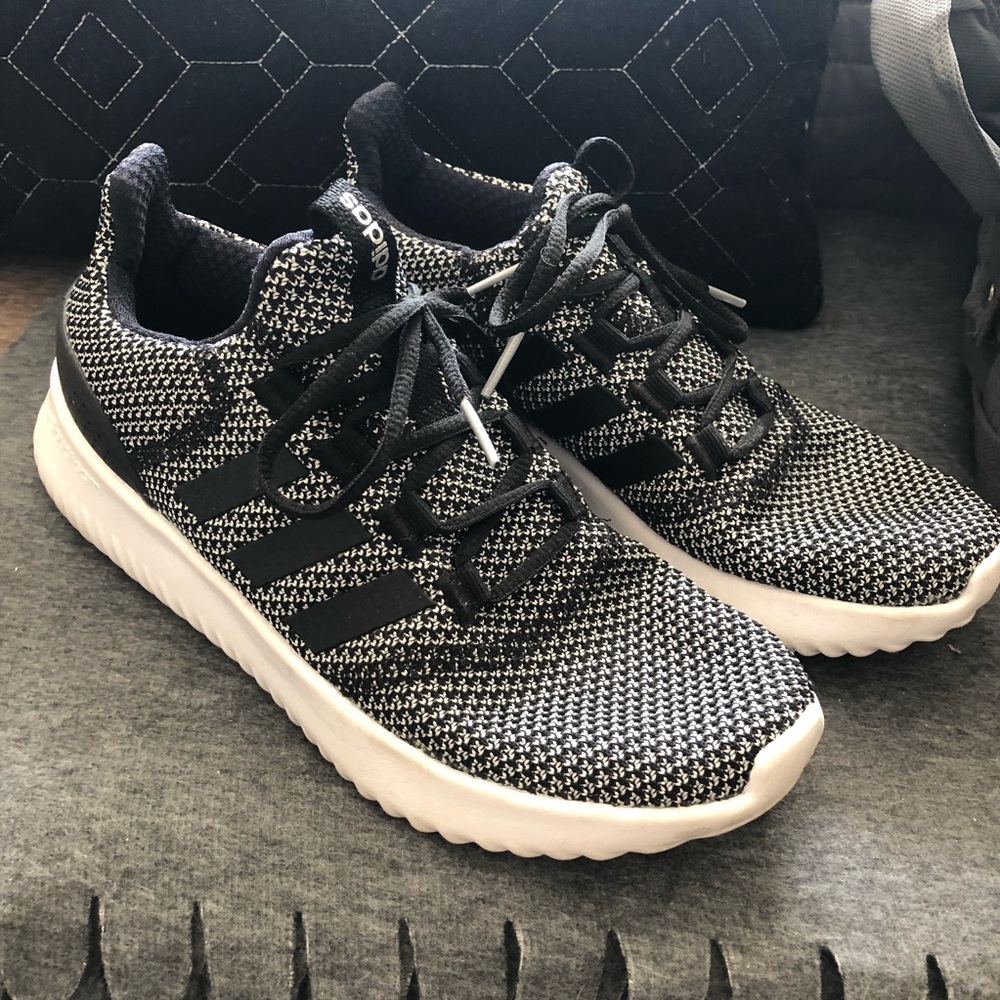 Adidas cloudfoam sneaker